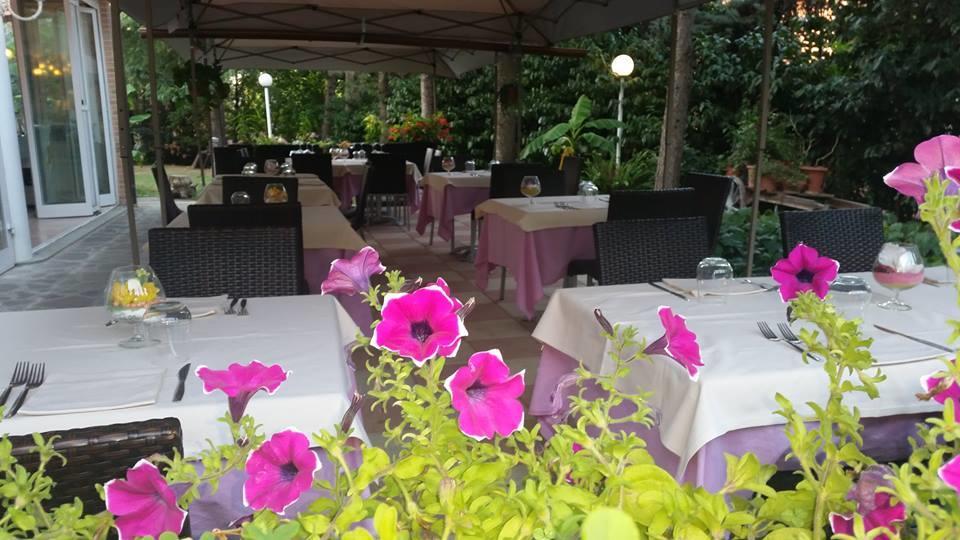 Park Hotel Castel San Pietro Terme Luaran gambar
